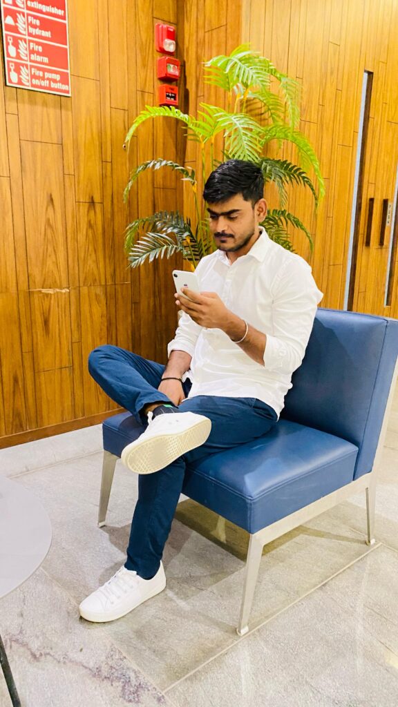 About Virendra Singh Virendra Singj, Looking for SEO updates in mobile phone